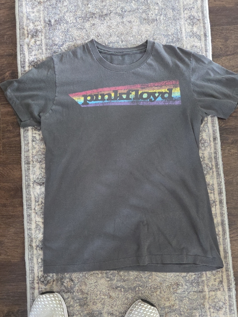 Vintsge Pink Floyd Dark Gray Tee with Rainbow Striped Graphic, Mens Large